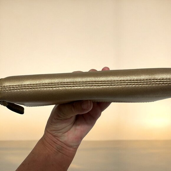 Coach Pale Metallic Gold Zip Around Vintage Leather Wallet - Picture 6 of 13